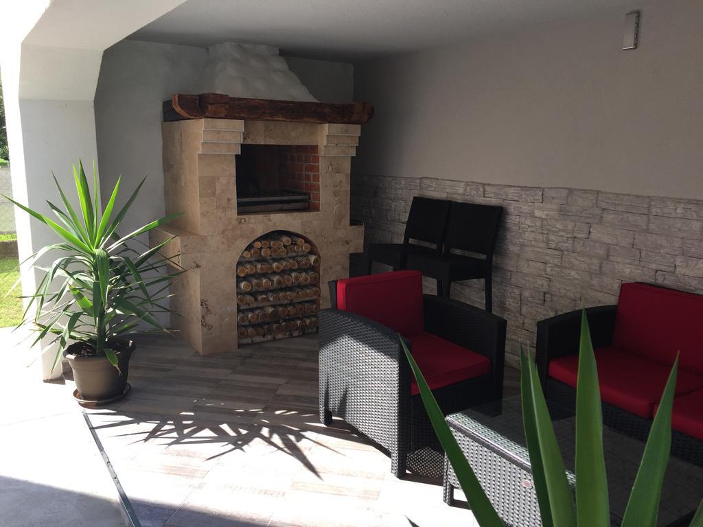 Apartmani Mila Лакташи Экстерьер фото