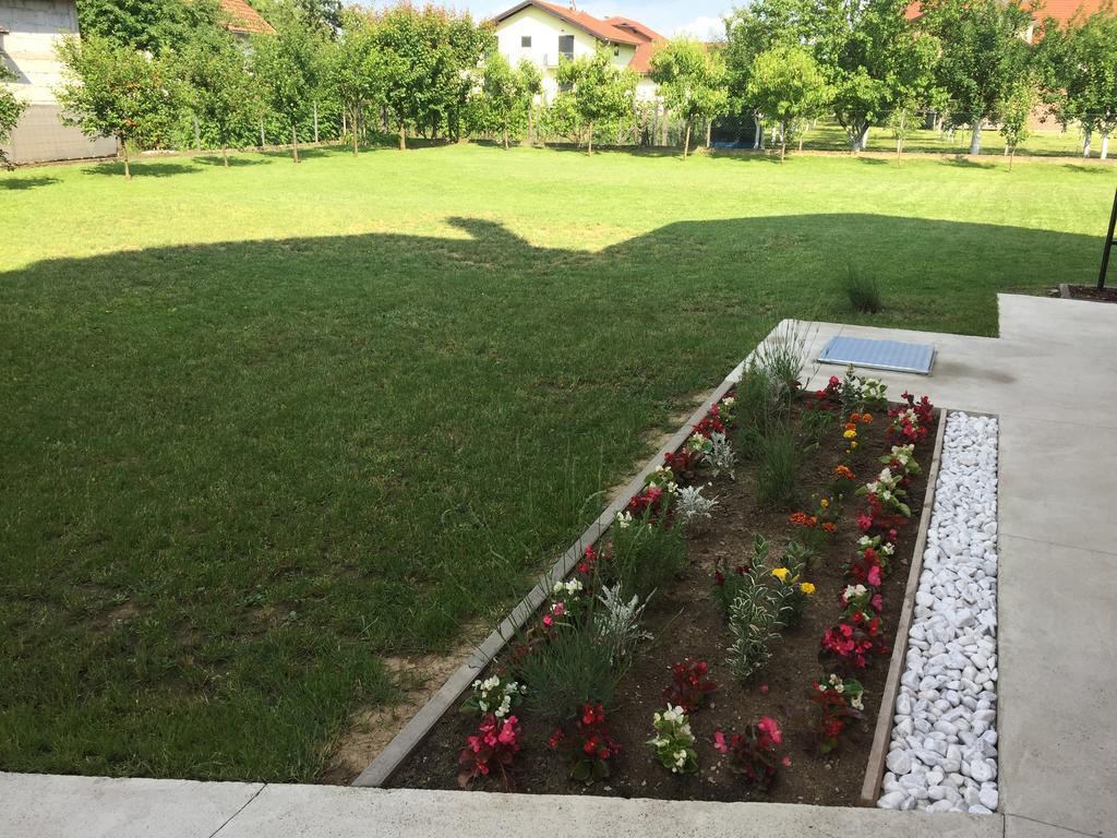 Apartmani Mila Лакташи Экстерьер фото