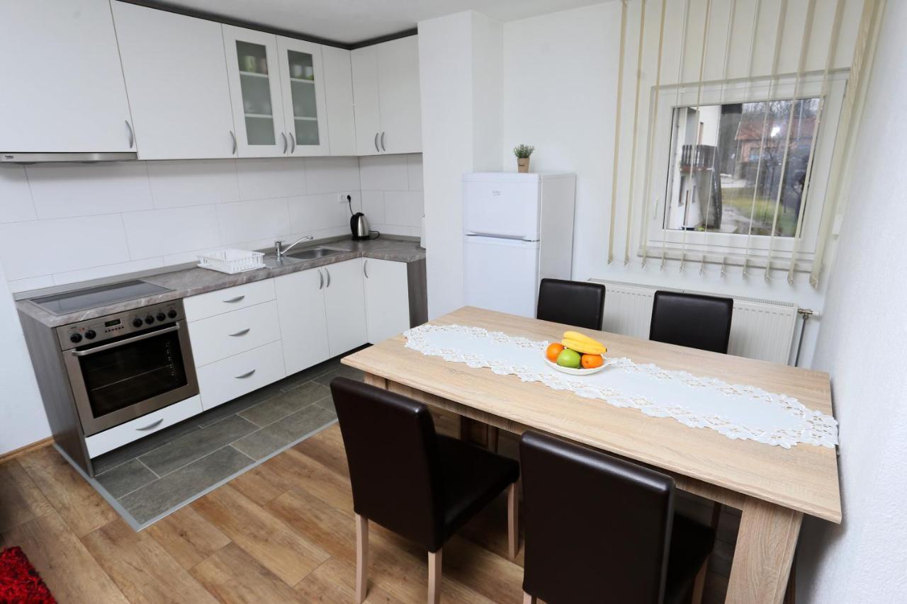 Apartmani Mila Лакташи Экстерьер фото