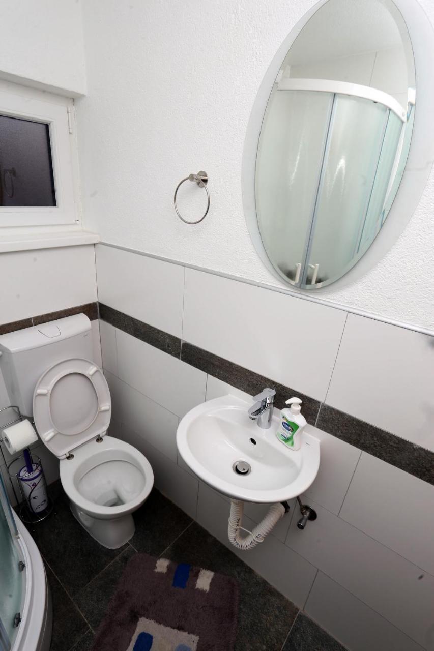 Apartmani Mila Лакташи Экстерьер фото